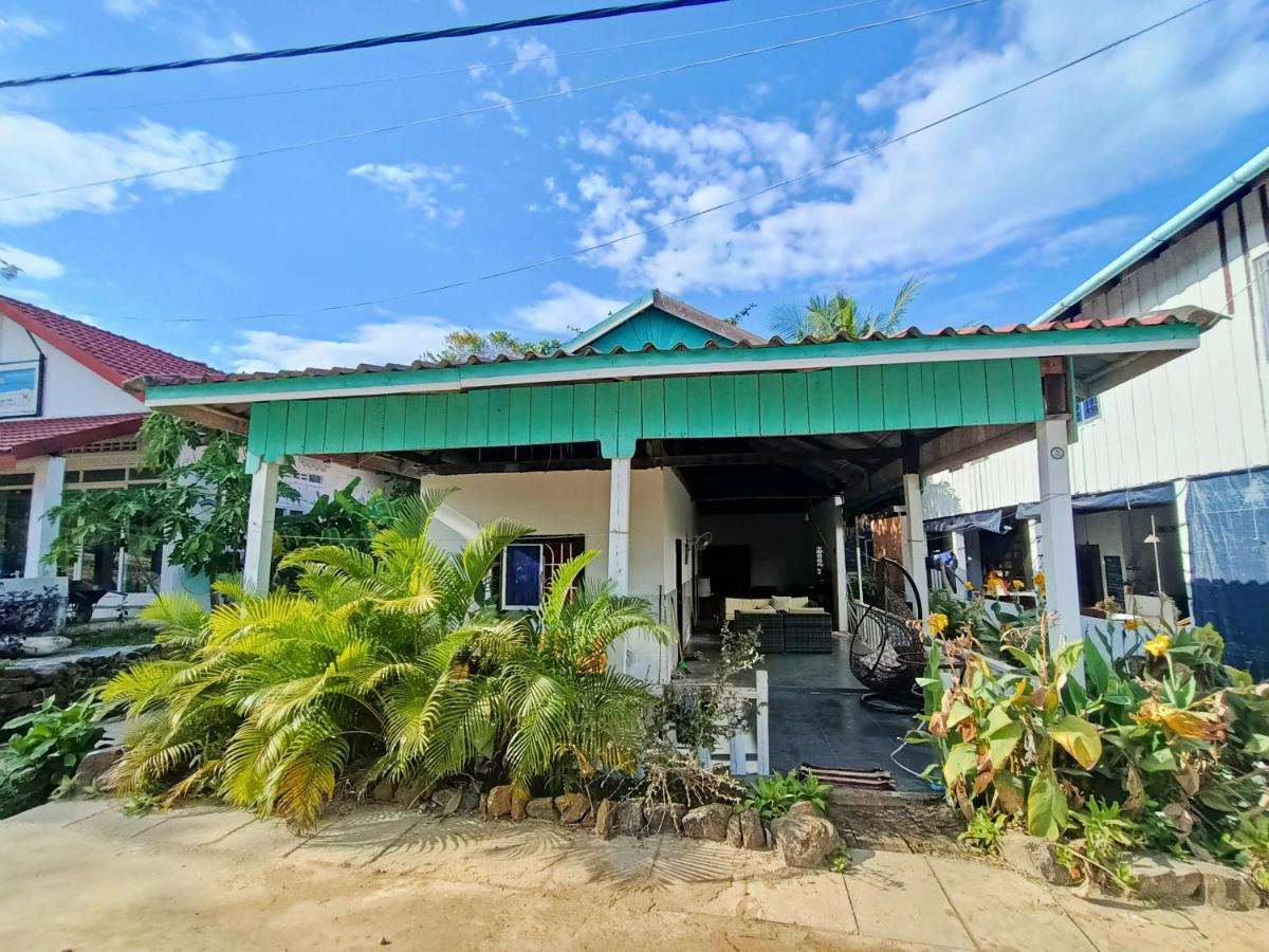 Sam'S Guesthouse M'Pai Bay Koh Rong Sanloem Exteriör bild